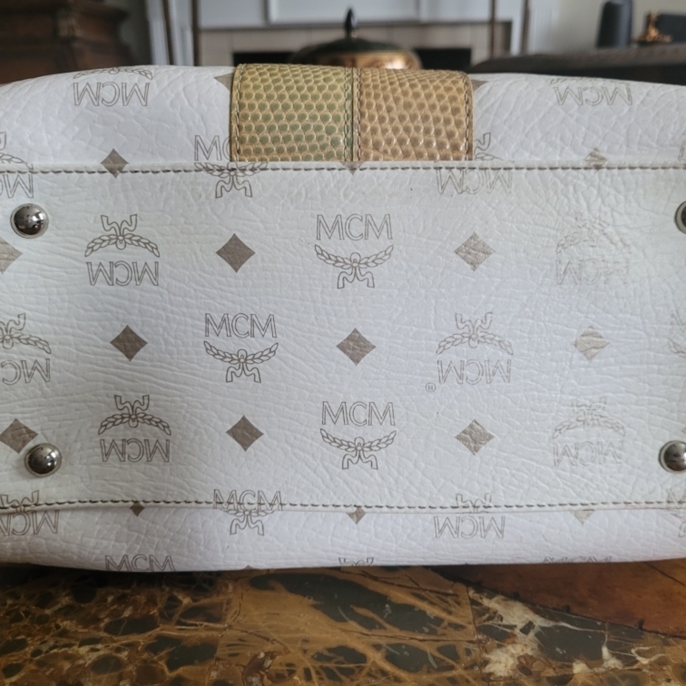 MCM White and Gold Women's Bag - Picture 5 of 7